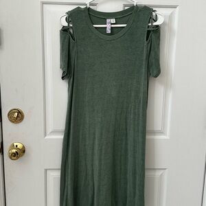 Alya Forest Green Cold Shoulder Midi Dress